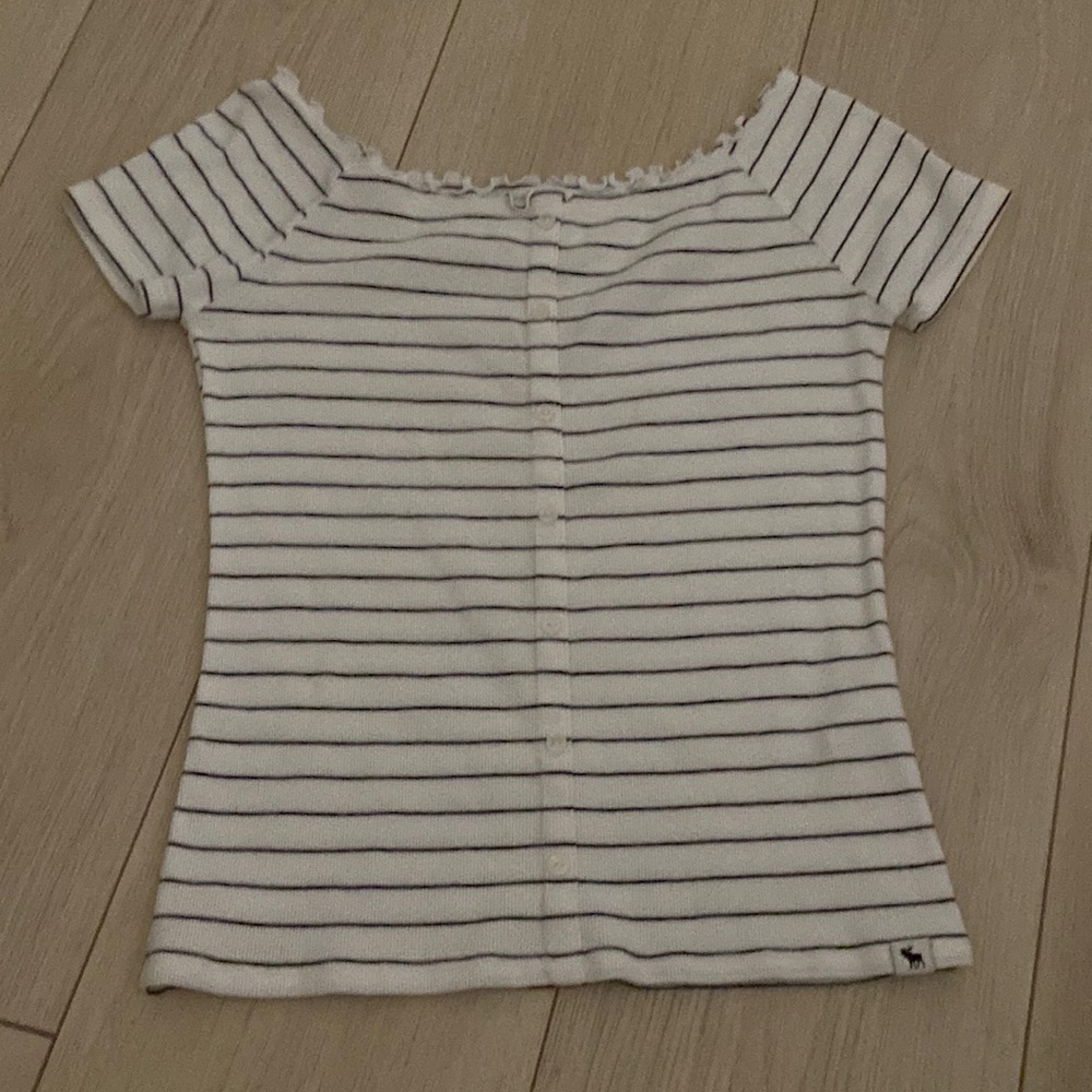Abercrombie and fitch black and white striped shirt